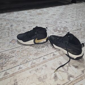 Boys Nike Basketball Shoes 3Y